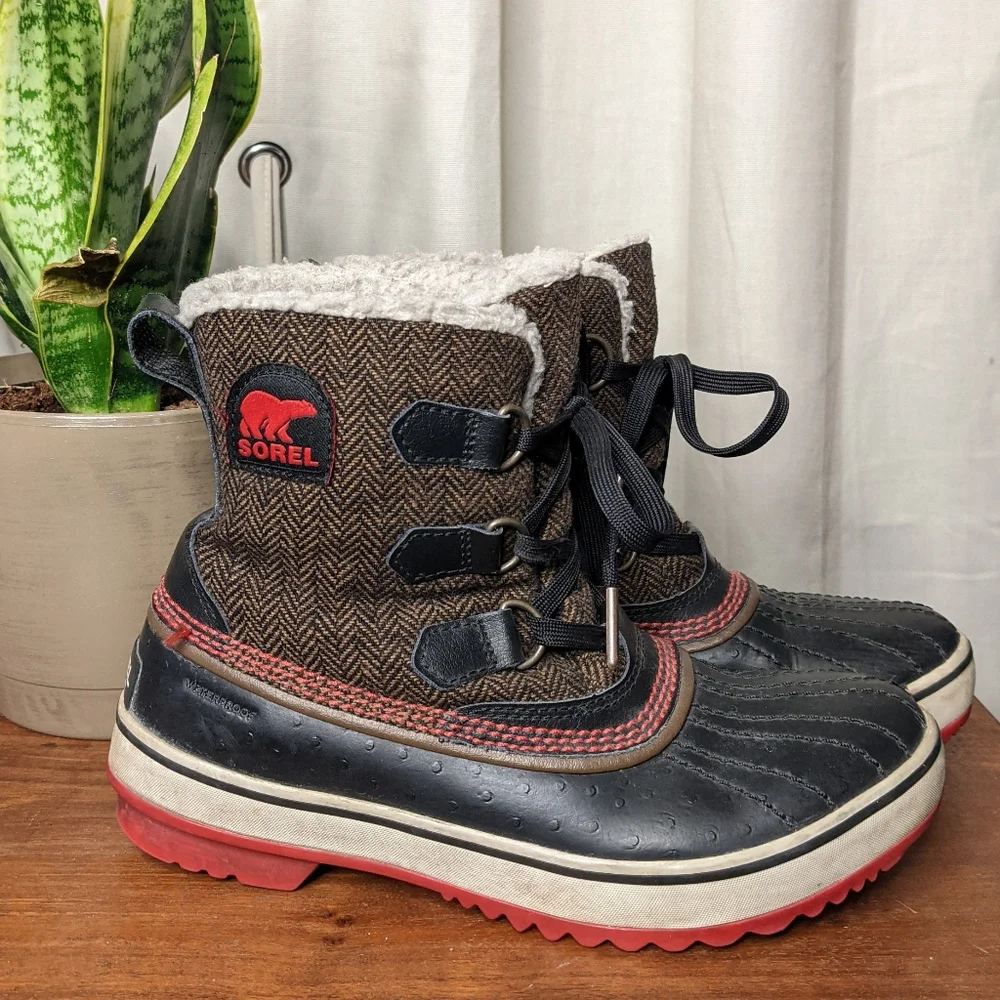 Sorel Tivoli brown black waterproof winter boots Size 6.5